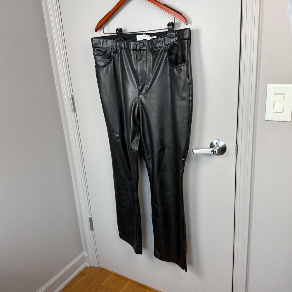 Abercrombie & Fitch 90s Ultra High Rise Straight Pants Women's 18R Black Vegan - Picture 6 of 12
